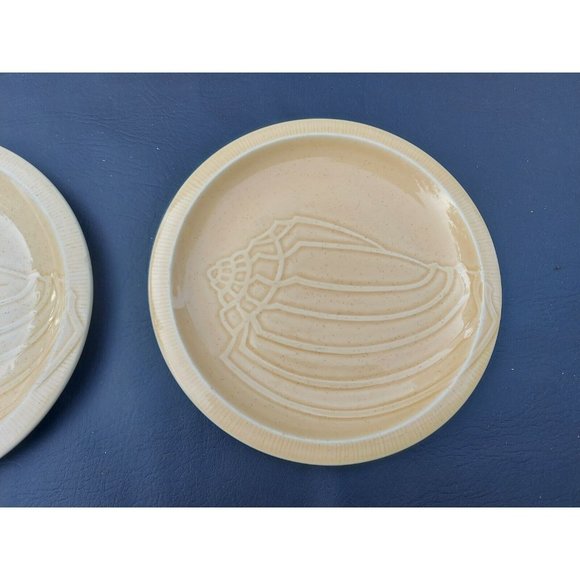 2 Franciscan Sea Sculptures Sand 9 1/8" Conch Shell Luncheon Plates - Picture 2 of 3